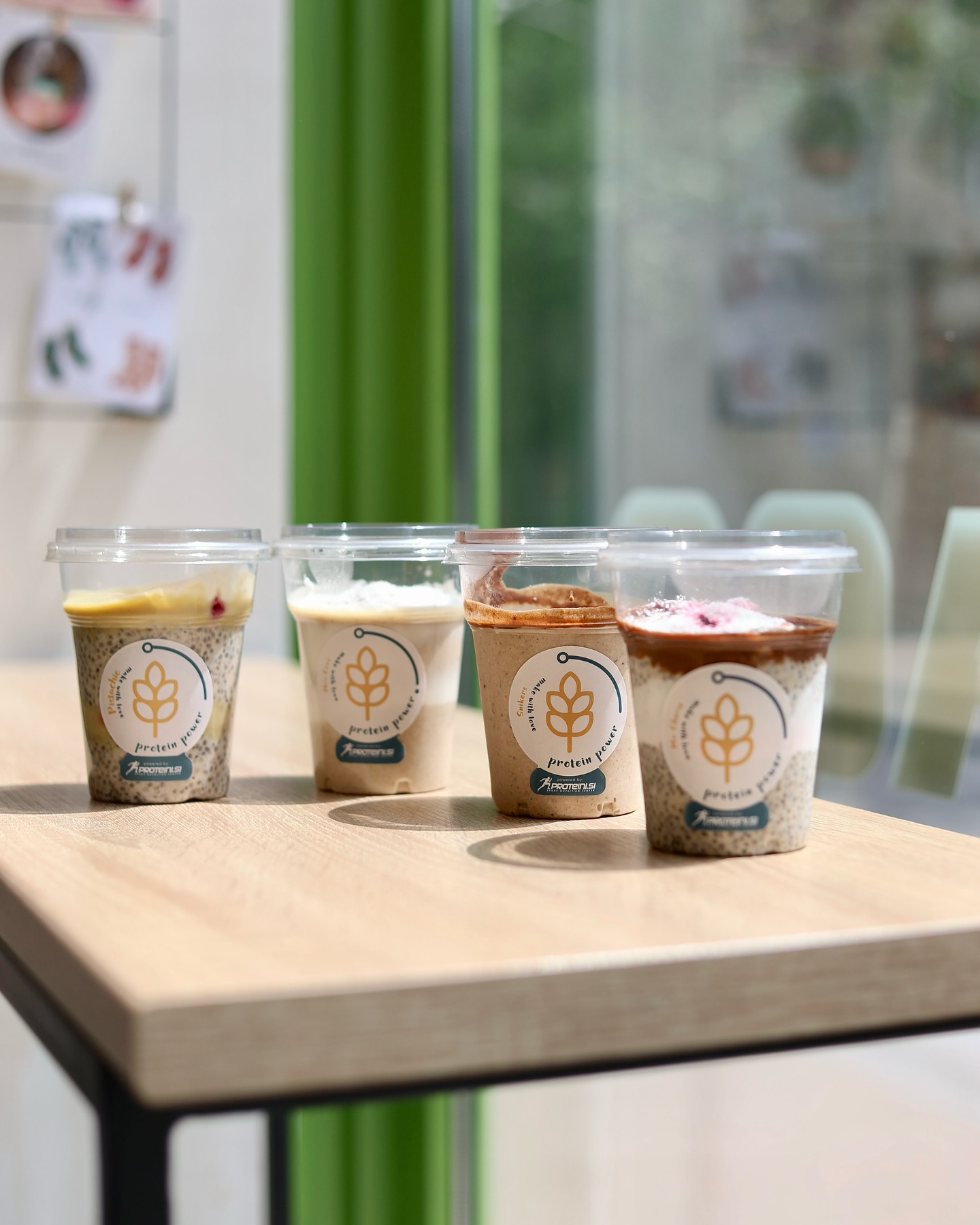 Oatmeal powered by proteini.si